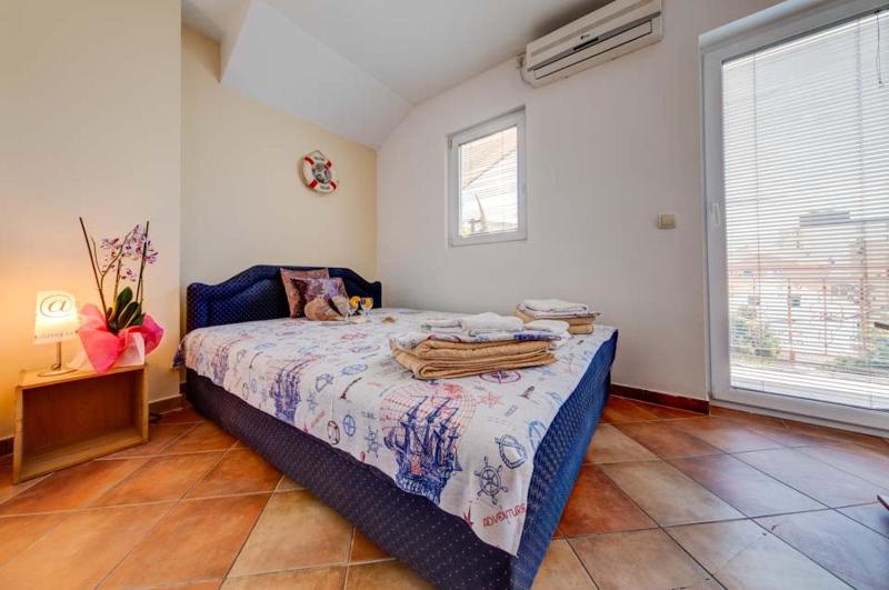 Sunny Grapes Apartments - image 2
