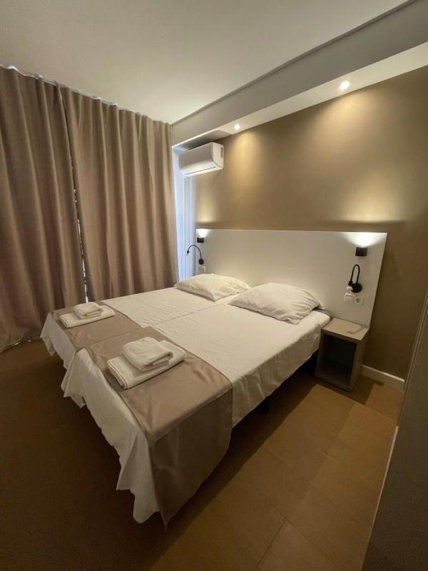 Double or Twin Room with Balcony image 1