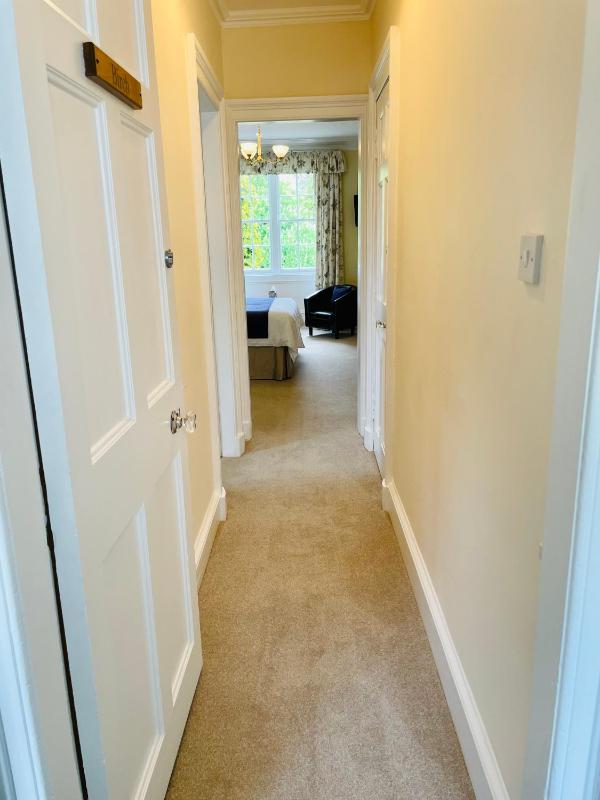 King Room with Garden View image 1