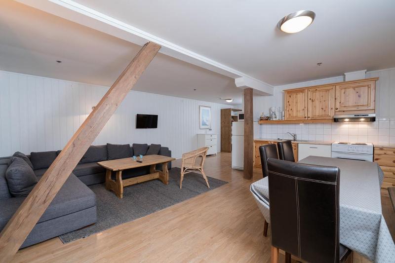 One-Bedroom Apartment image 2