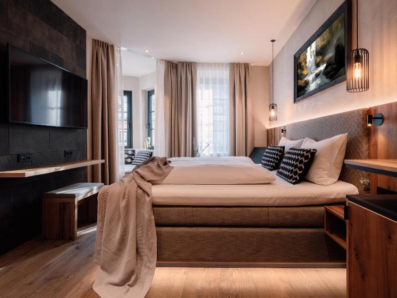 Superior Double Room image 1