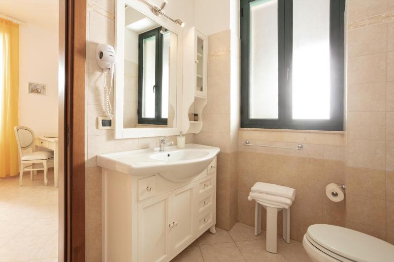 Double Room Single Use image 3