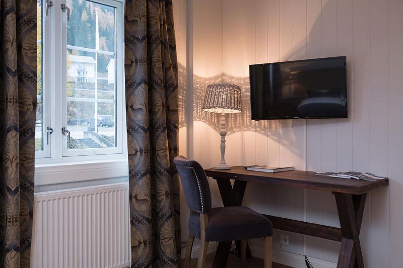Deluxe Double Room image 1