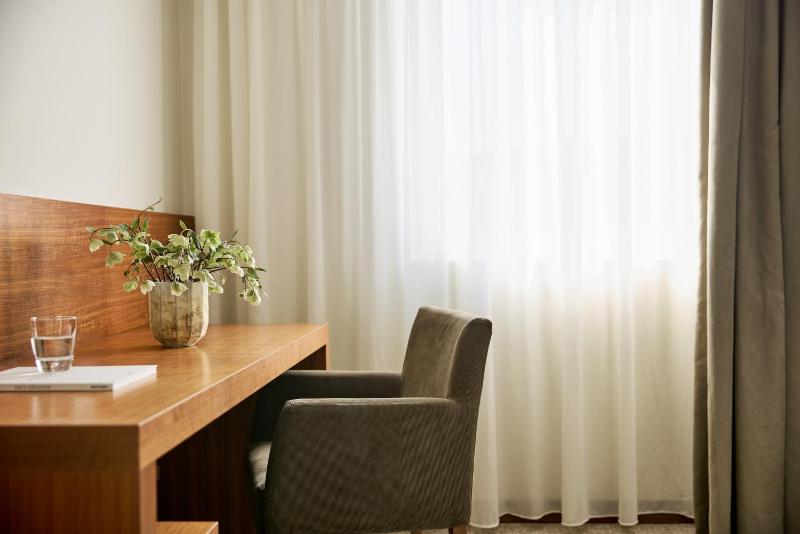 Superior Double or Twin Room with City View image 1
