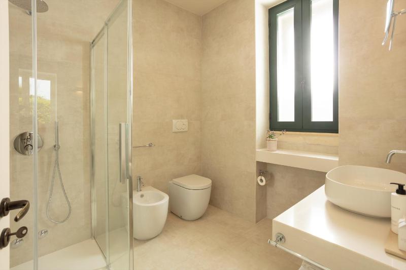 Premium Triple Room image 2