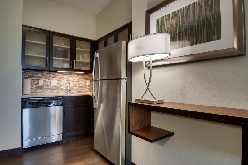 King Studio Suite image 3