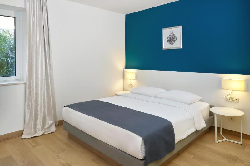  Premium Sea Side One - Bedroom Apartment image 1