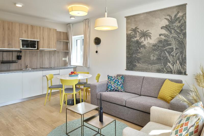 Premium Beachfront One-Bedroom Apartment image 4