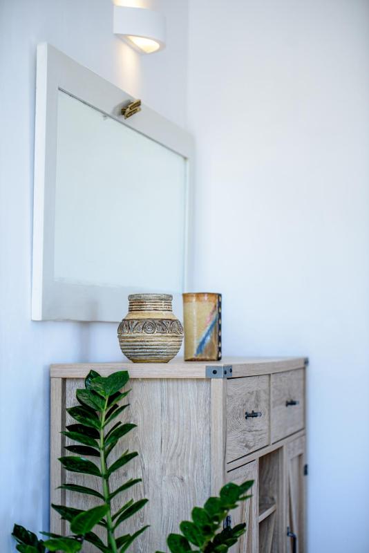 En Plo Boutique Suites - image 6