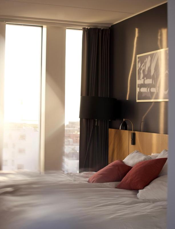 Standard Twin Room image 3