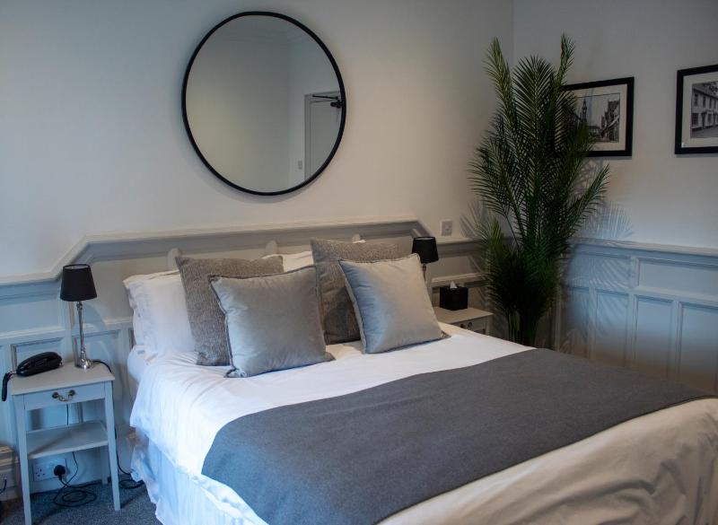 Deluxe Double Room image 4