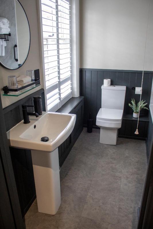Double Room image 2