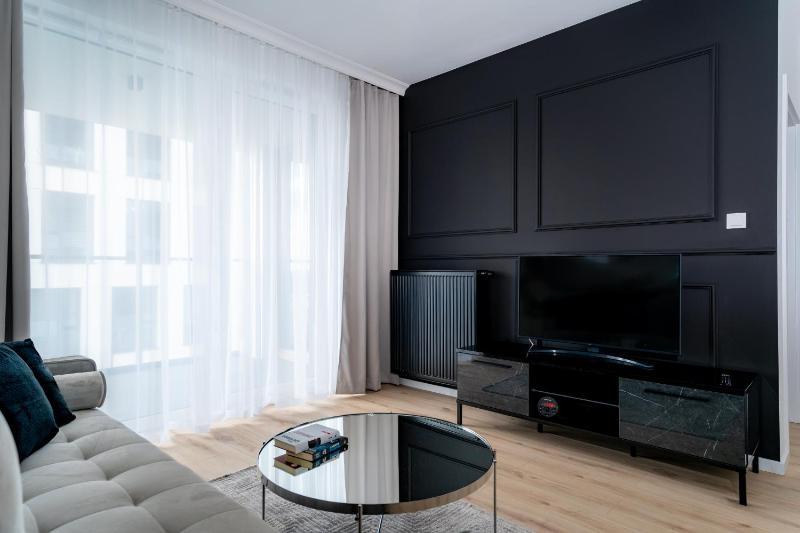 Symphony Modern Tower Apartamenty by INA - image 19