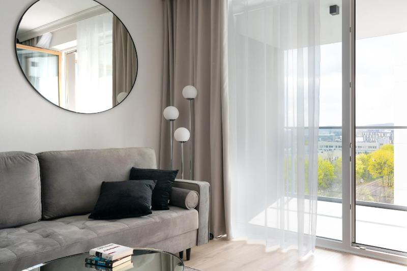 Symphony Modern Tower Apartamenty by INA - image 43