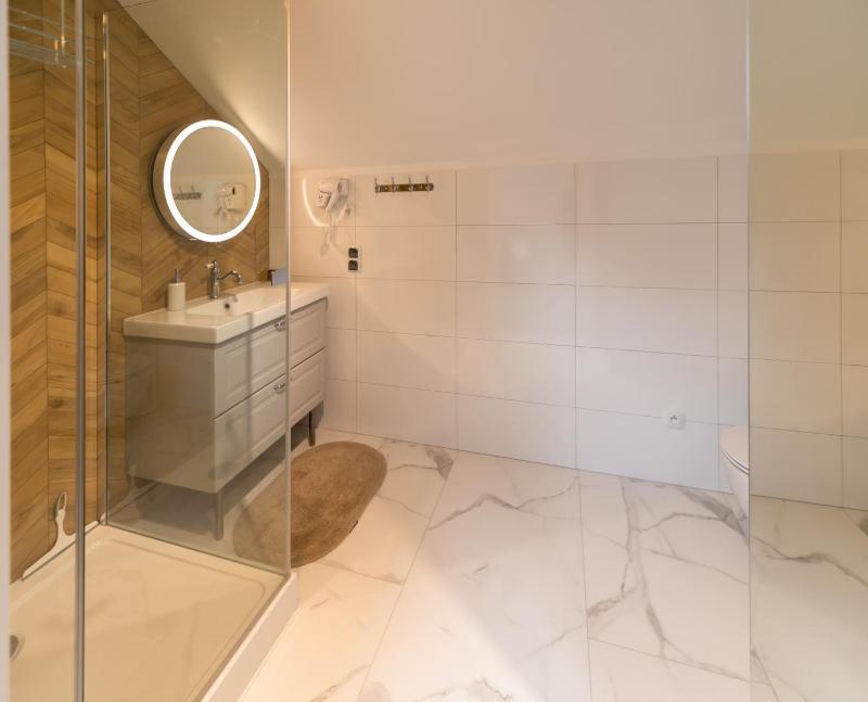 Apartamenty dla rodzin z sauną bawialnią i widokiem na Skrzyczne - Dream Apart Marron - image 4