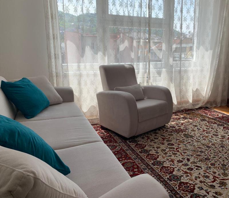 Youth Theatre Apartment - image 1