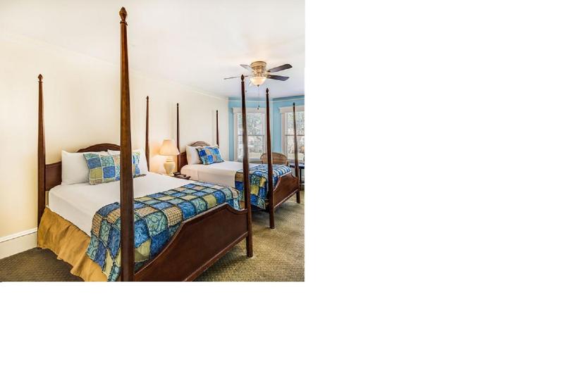 Standard Room with Two Double Beds image 3