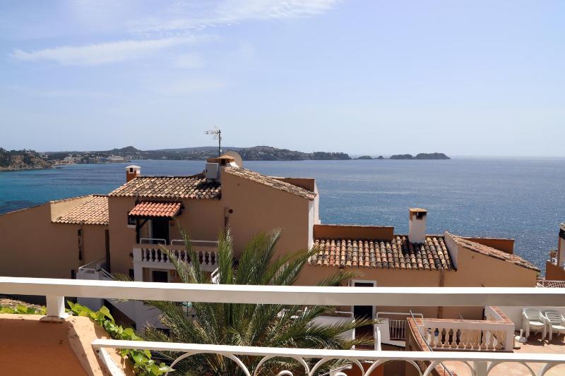 Apartment with Sea View (Lateral or Frontal view) image 4