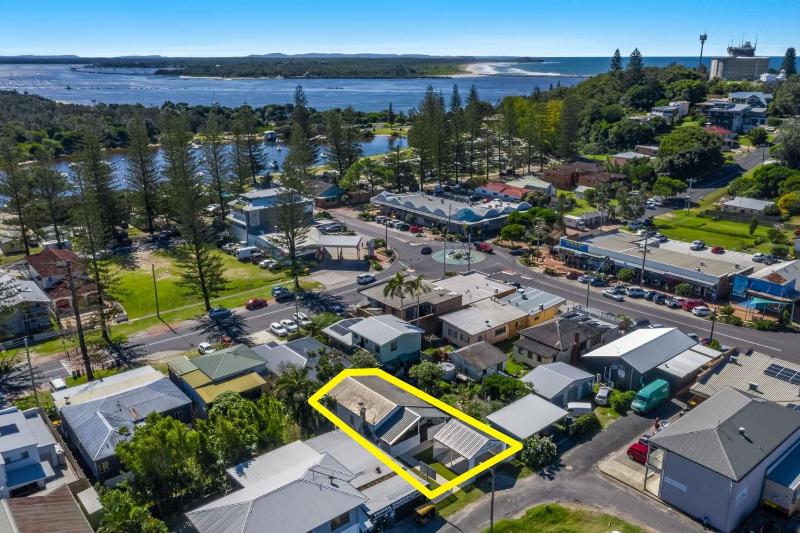 High Three - Charming Beachside Retreat in the Heart of Yamba - Holiday Yamba - image 15