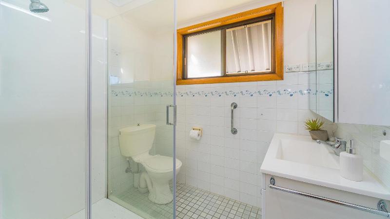 Peninsula Court Unit 10 - Waterfront Unit with Pool & River Views - Holiday Yamba - image 9