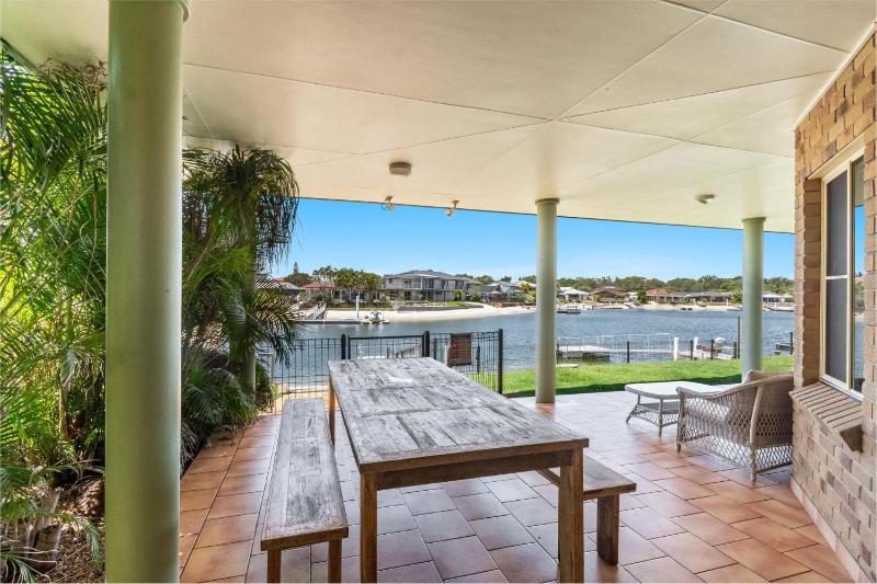Ponderosa - Pet-Friendly Waterfront Luxury with a Private Pontoon - Holiday Yamba - image 17