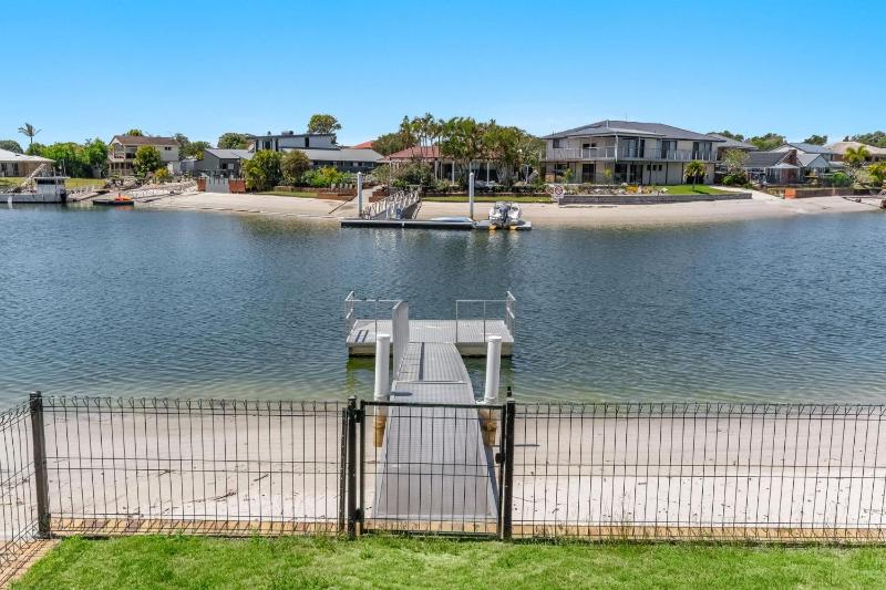 Ponderosa - Pet-Friendly Waterfront Luxury with a Private Pontoon - Holiday Yamba - image 5