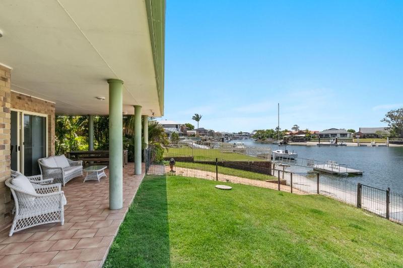 Ponderosa - Pet-Friendly Waterfront Luxury with a Private Pontoon - Holiday Yamba - image 12