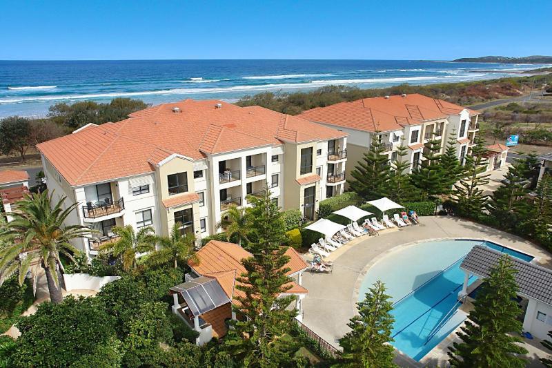Villa 63 - Resort Style Living Near Pippi Beach - Holiday Yamba - image 3