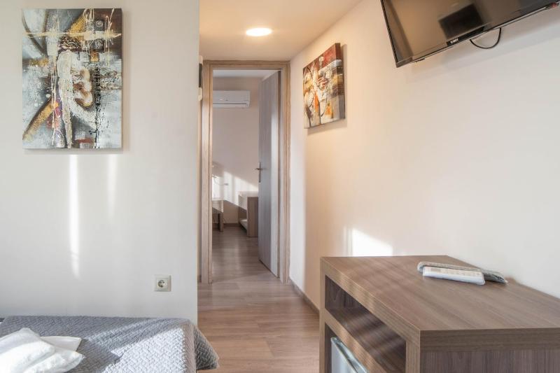 Family Two-Bedroom Suite image 4