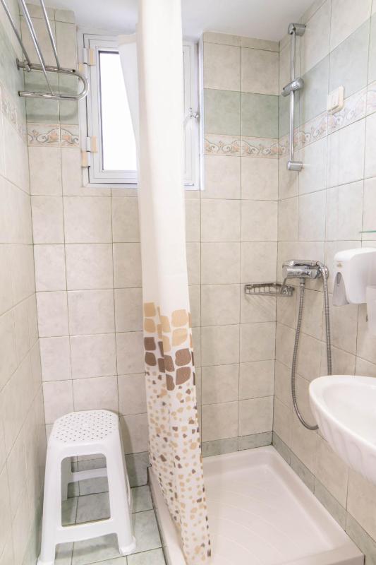 Double or Twin Room image 3