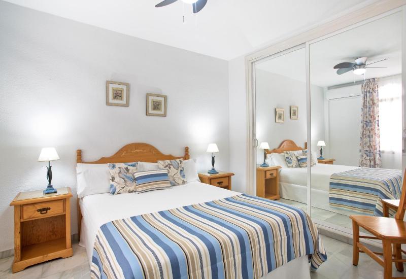 One-Bedroom Apartment (1-4 Adults) image 1