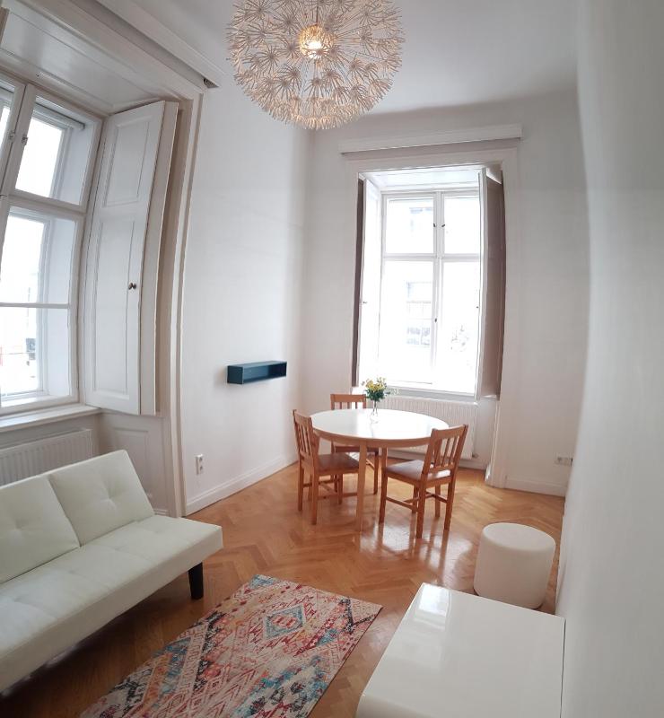 Sobieski Stefansdom Apartments - image 3