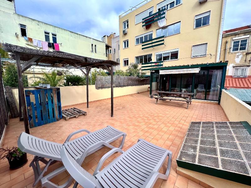 Three-Bedroom Apartment -  Rua Marcos Portugal, 29 image 4