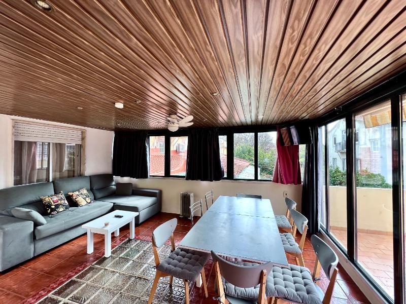 Three-Bedroom Apartment -  Rua Marcos Portugal, 29 image 2