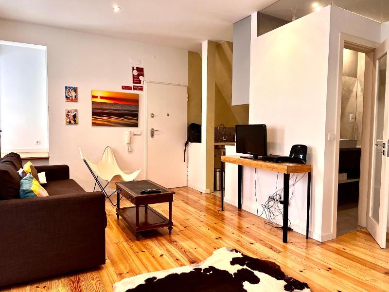 One-Bedroom Apartment image 4
