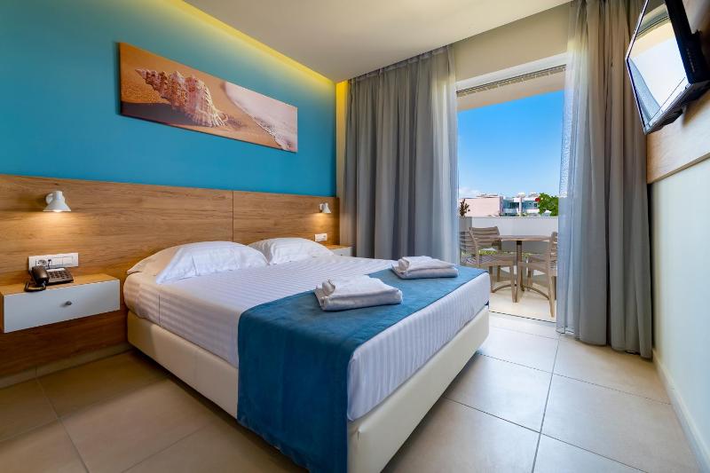 Standard Suite image 3