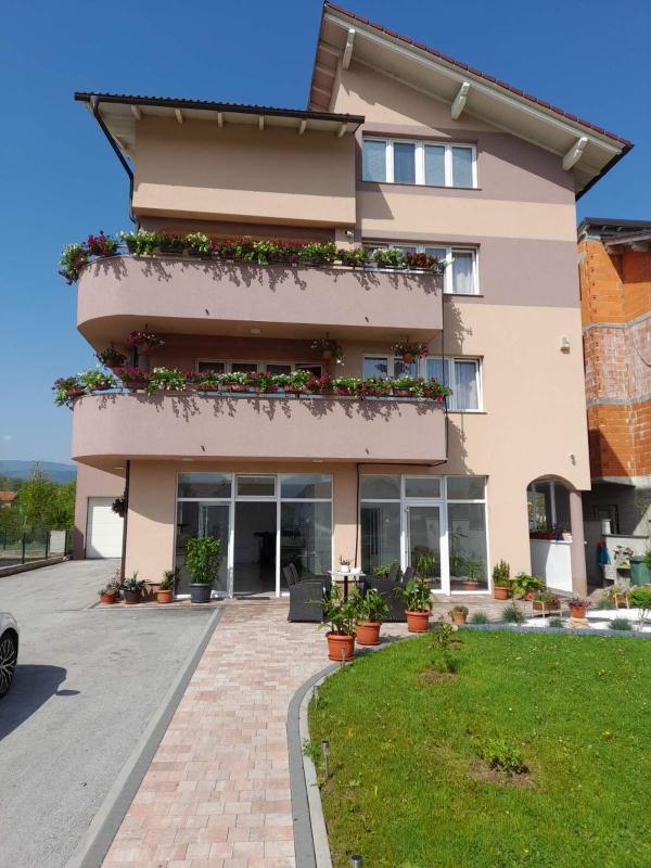 Deluxe Apartment image 1