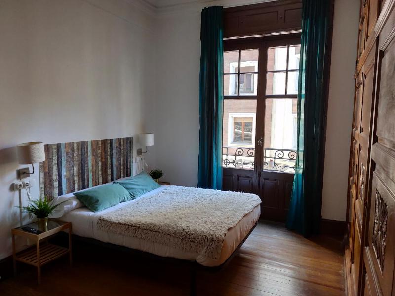 Standard Double Room image 4