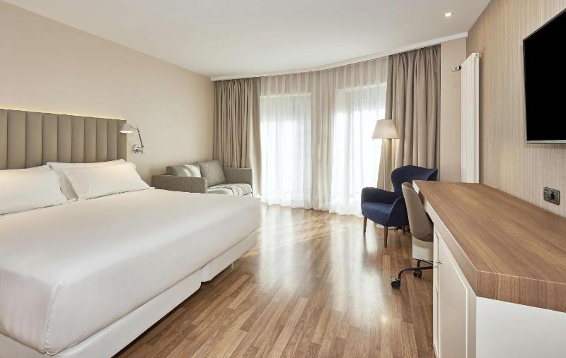 Superior Double Room with View image 1