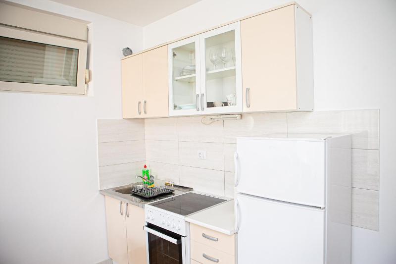 Apartments LORA Cetinjska18 - image 12