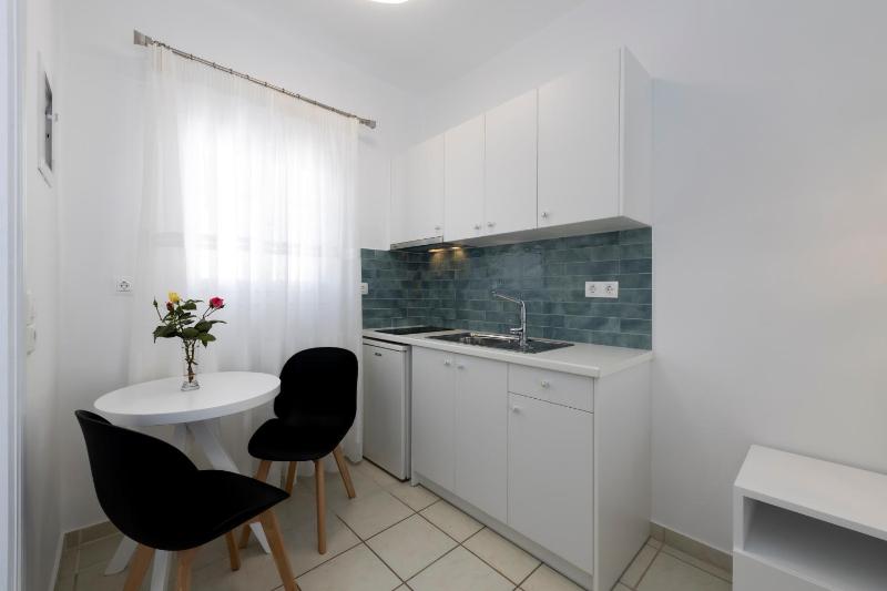 Studio with Sea View image 4