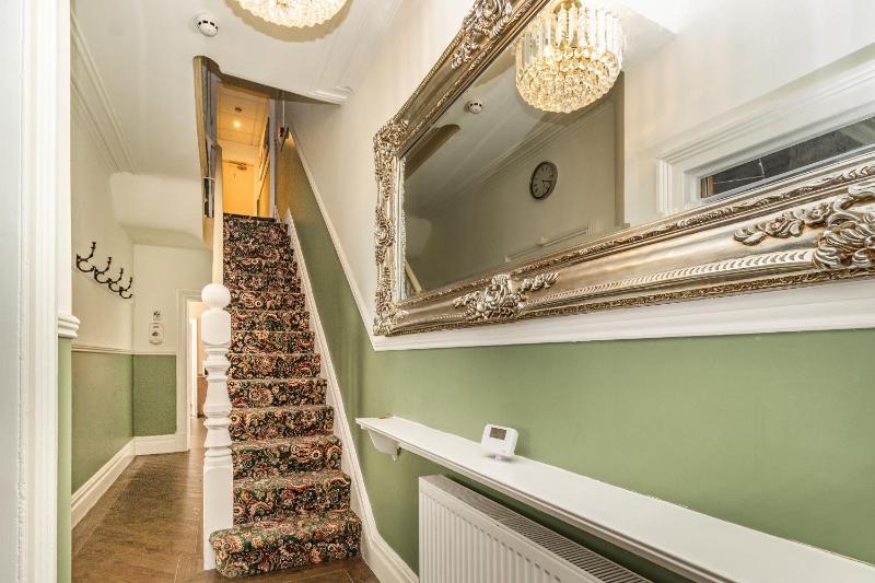 Cherry Tree House - image 37