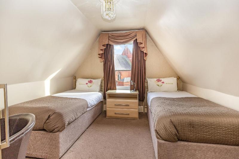 Cherry Tree House - image 33