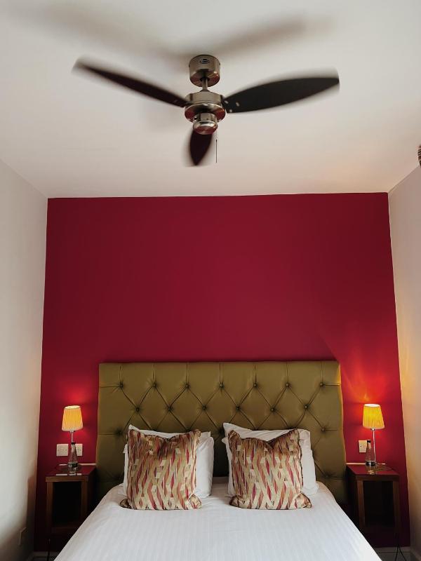 Double Room image 1