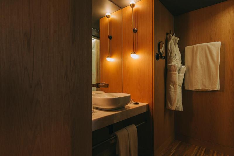 Superior Suite image 3