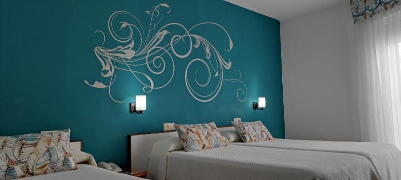 Triple Room image 4