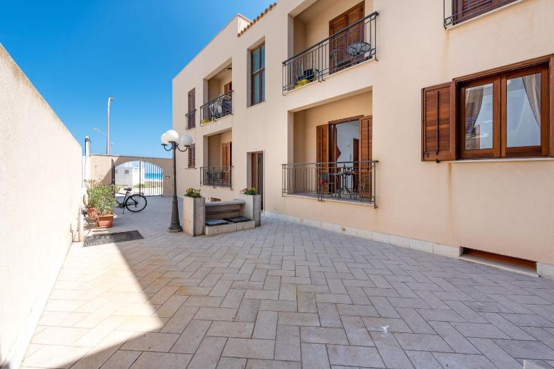 I Tre Golfi Beach Apartments - image 15