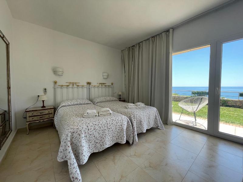 Apartamentos La Roca Rentals - image 8