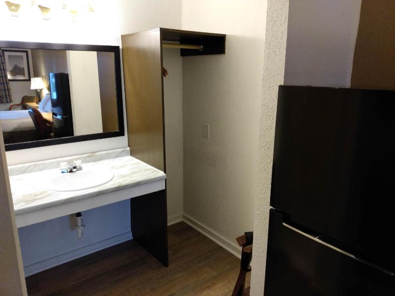 Double Room - Non Smoking image 3