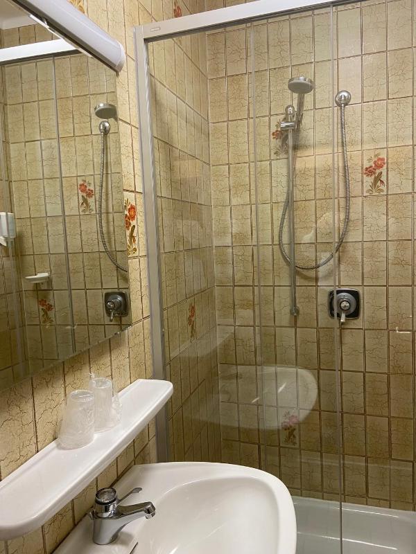 Double Room image 1